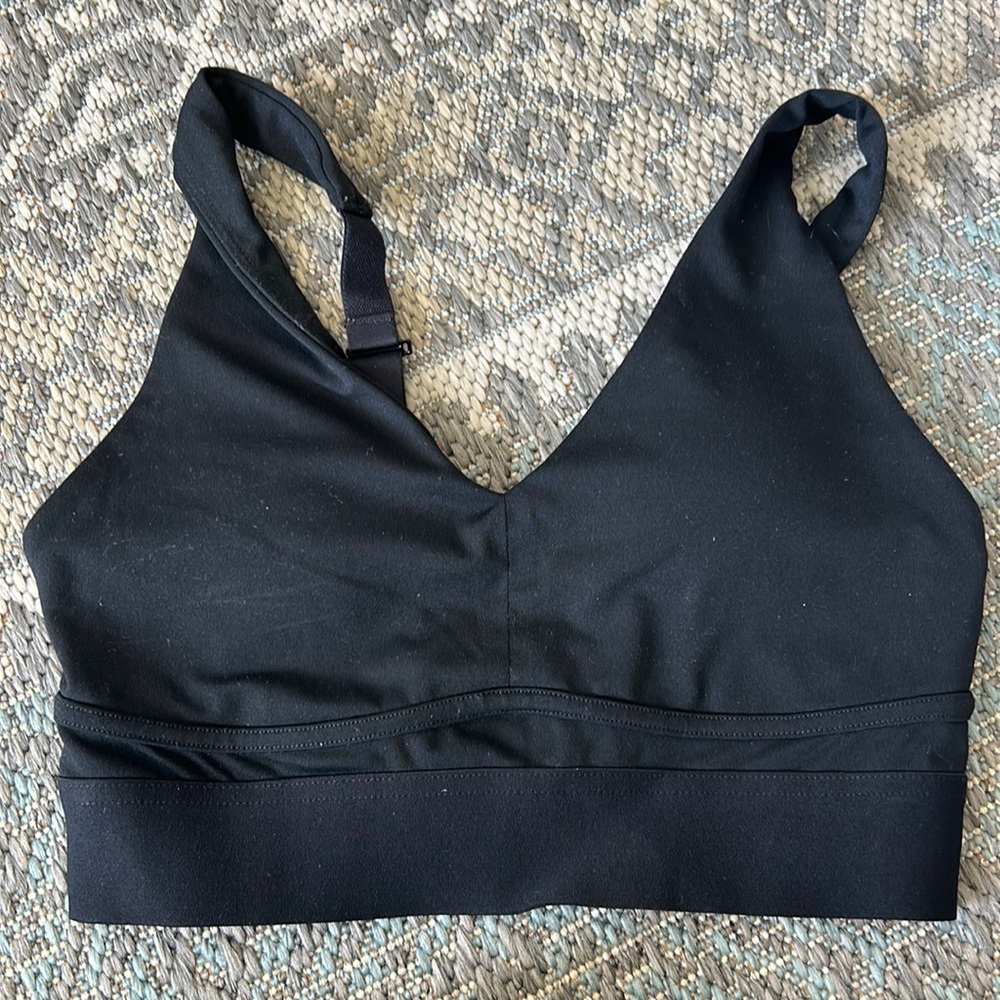 fabletics black sports bra
